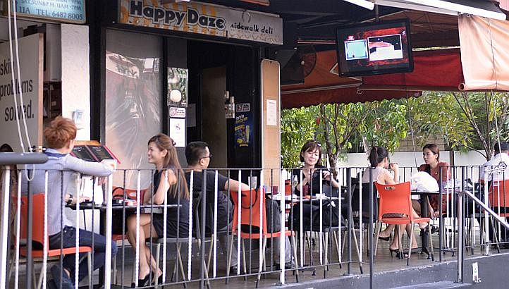 Neighbourhood pubs Happy Daze